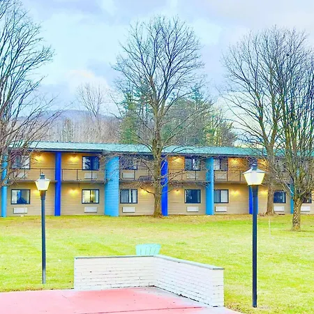 Days Inn By Wyndham Rutland/Killington Area-3