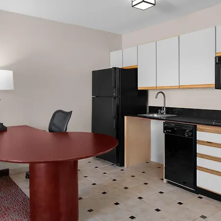 Larkspur Landing Extended Stay Suites Hillsboro-2