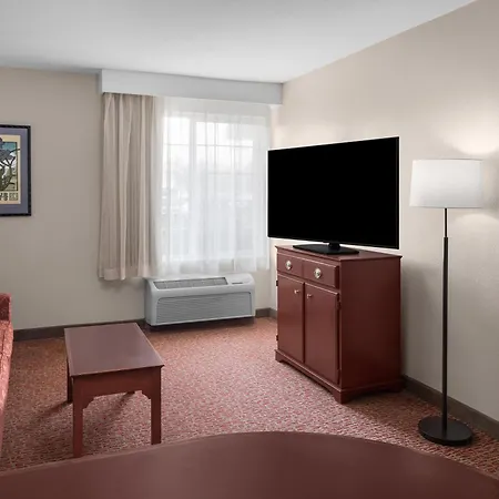 Larkspur Landing Extended Stay Suites Bellevue-2