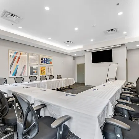 Holiday Inn Express Hotel & Suites-Edmonton South By Ihg-3