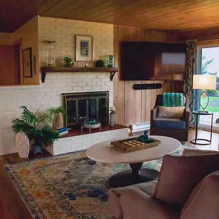 Dungeness Bay Cottages-3