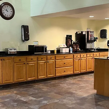 Days Inn By Wyndham Fort Dodge-3
