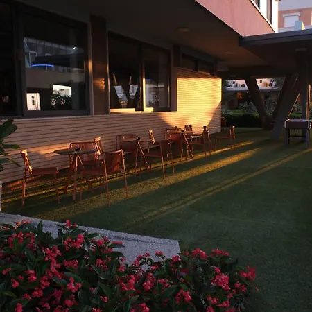 Hotel Marcus-2