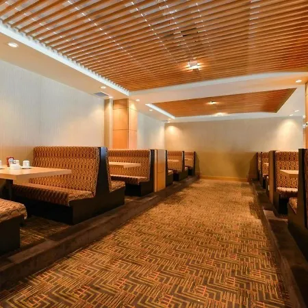 Edmonton Hotel & Convention Center Edmonton-2