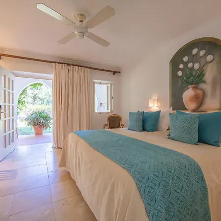 Hurricane Beach Hotel-2