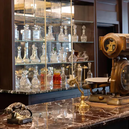 Whisky Hotel-3