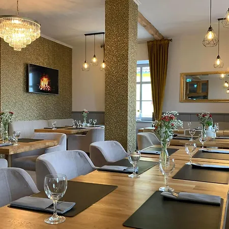 Hotel Zur Kaiserpfalz-3