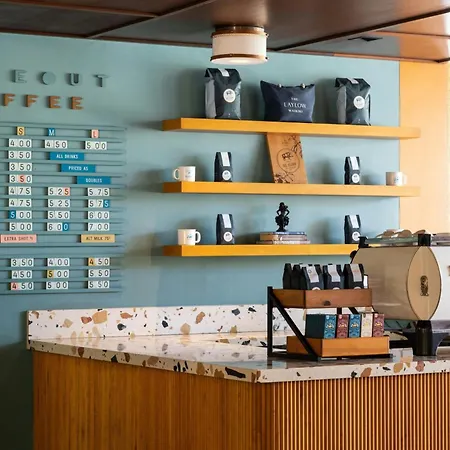 The Laylow Waikiki, Autograph Collection-3