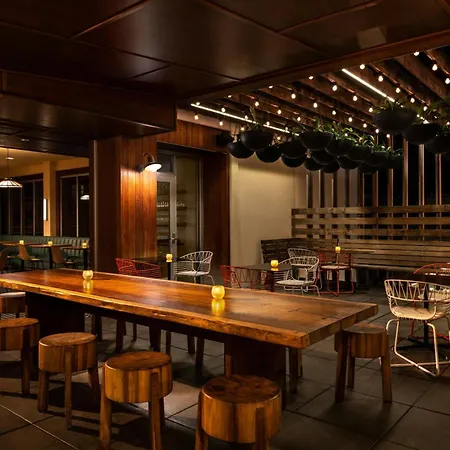 The Laylow Waikiki, Autograph Collection-2
