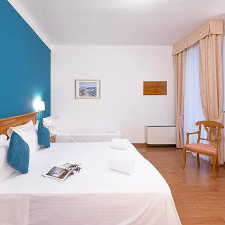 Lvg Hotel Collection - Majestic-3