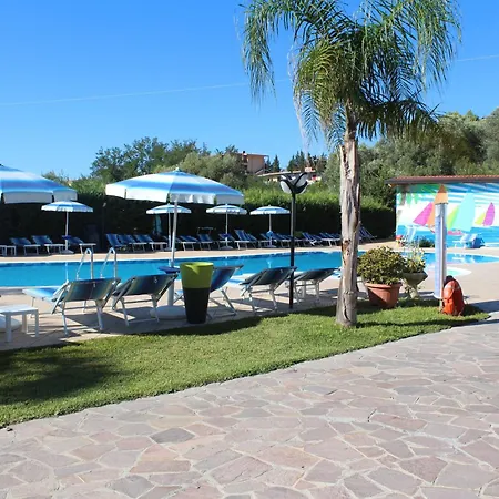 Club Esse Aquilia Beach Village-3