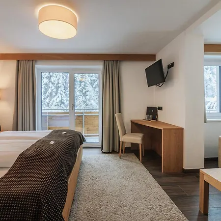 Hotel Victoria - Adults Only Bar & Breakfast-2