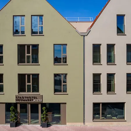Stadthotel Neumarkt Mitte-3