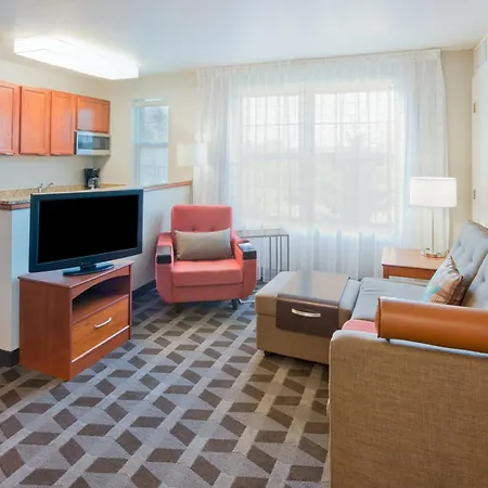 Towneplace Suites By Marriott Detroit Livonia-3