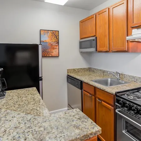 Towneplace Suites By Marriott Detroit Livonia-2