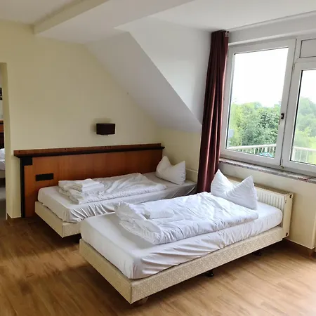 Landhotel Löwenbruch-3