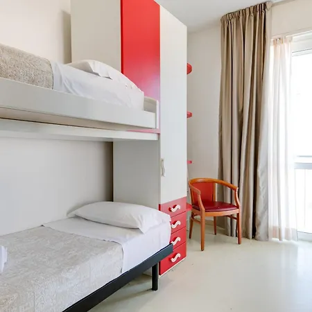 Hotel La Perla Rimini-3