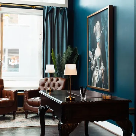 The Painted Lady-3