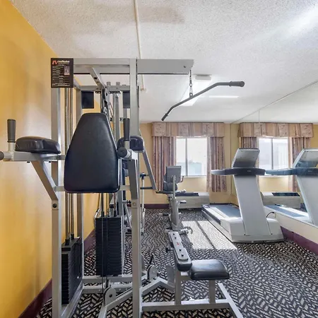 Quality Inn & Suites Bloomington University Area-3