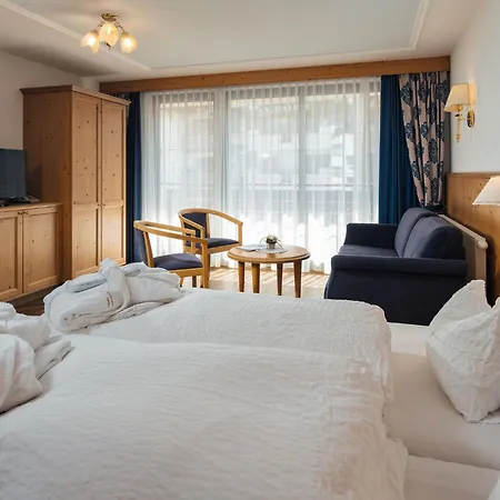 Hotel Garni Alpenruh-Micheluzzi-3