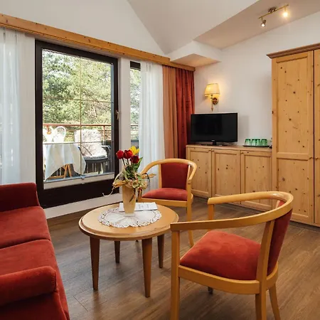 Hotel Alpenruh-Micheluzzi-3
