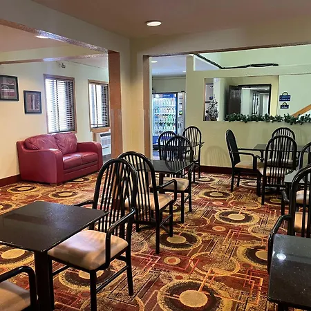 Days Inn By Wyndham Fort Dodge-2