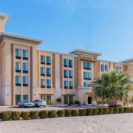 La Quinta By Wyndham Carlsbad-3