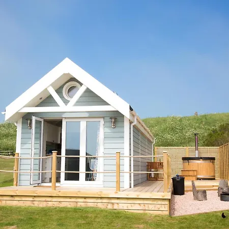 Sauchope Links Holiday Lodge And Glamping Park-2