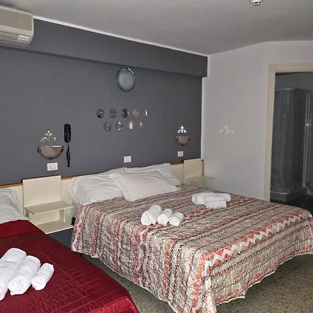 Hotel Villa Rosa-3
