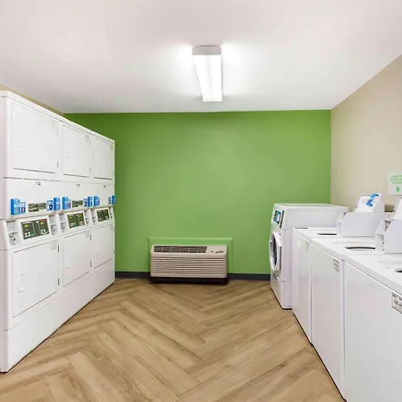 Extended Stay America Suites - Asheville - Tunnel Rd-3