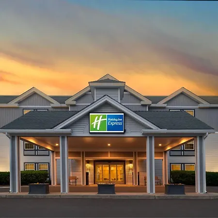 Holiday Inn Express St. Albans By Ihg-3