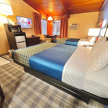 The Crossroads Motel-2