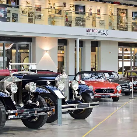 V8 Hotel Motorworld Region Stuttgart-2