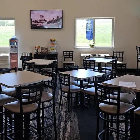 Cobblestone Inn & Suites - Manchester-3