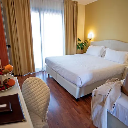 Admiral Hotel Villa Erme-2