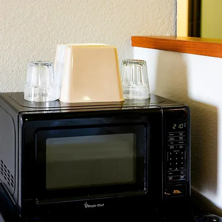 Siletz Bay Beachfront Hotel By Oyo Lincoln City-2