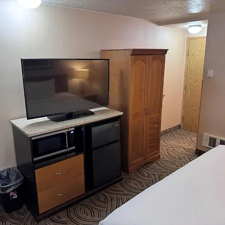 Promenade Inn & Suites Oceanfront-2