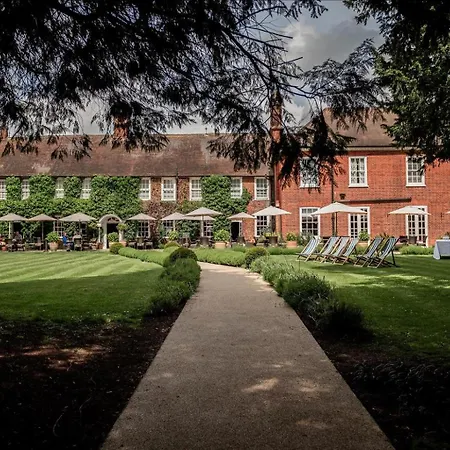 Bush Hotel Farnham-2