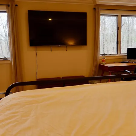The Harlow House-2