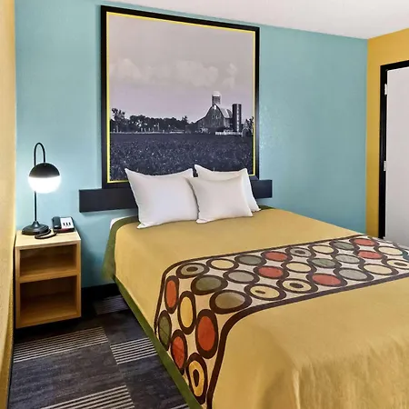 Super 8 By Wyndham Vandalia/Dayton International Airport-3