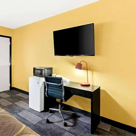 Super 8 By Wyndham Vandalia/Dayton International Airport-2
