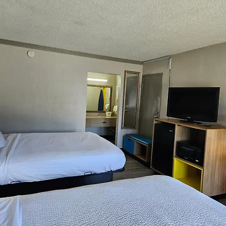 Days Inn By Wyndham Washington-2