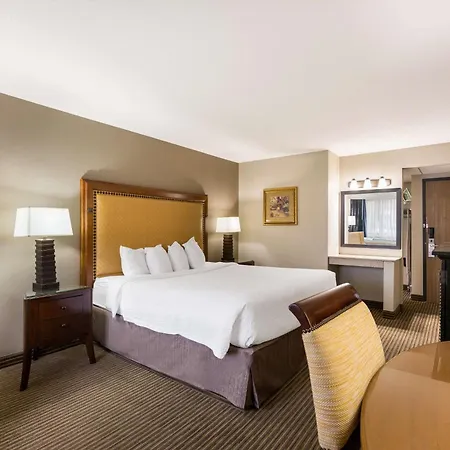 Revel Hotel Minot - Surestay Collection By Best Western-3