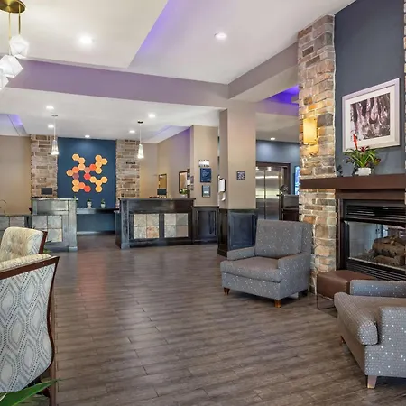 Best Western Plus Lake Jackson Inn & Suites-2
