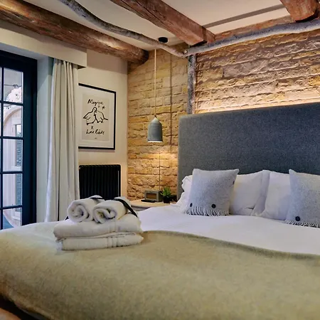 Wild Thyme & Honey - Cirencester-Cotswolds-2