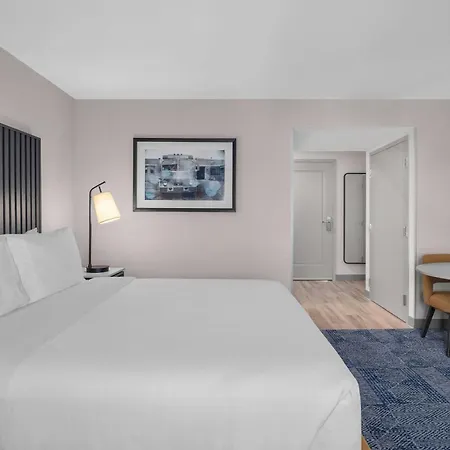 Embassy Suites By Hilton El Paso-3