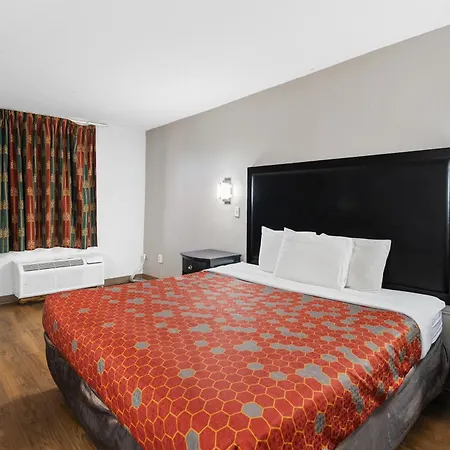 Red Carpet Inn Philadelphia Airport-3