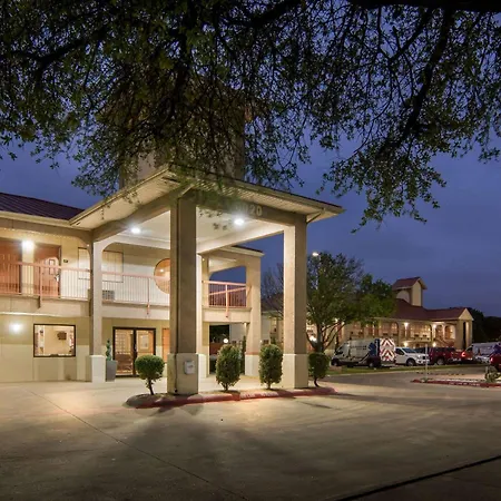 Super 8 By Wyndham Grand Prairie Southwest-2