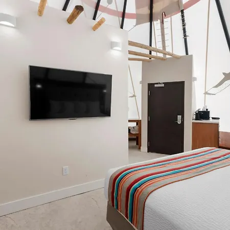 Bluff Dwellings Resort-3