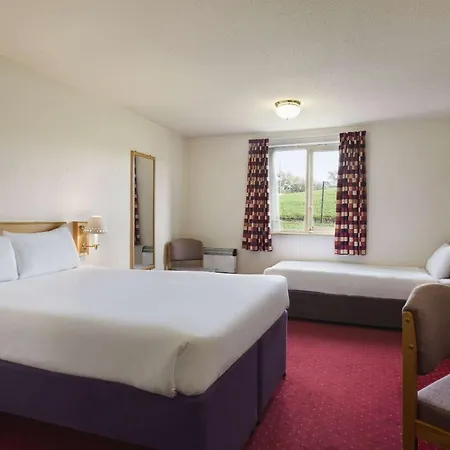 Days Inn Tewkesbury-2